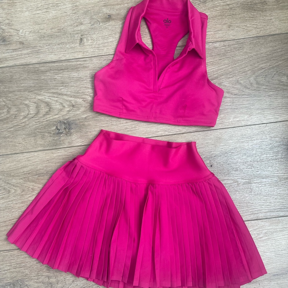 Hot pink Alo tennis set
